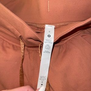 Lululemon on the move high rise jogger